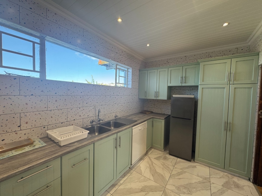 4 Bedroom Property for Sale in Poortjies Western Cape